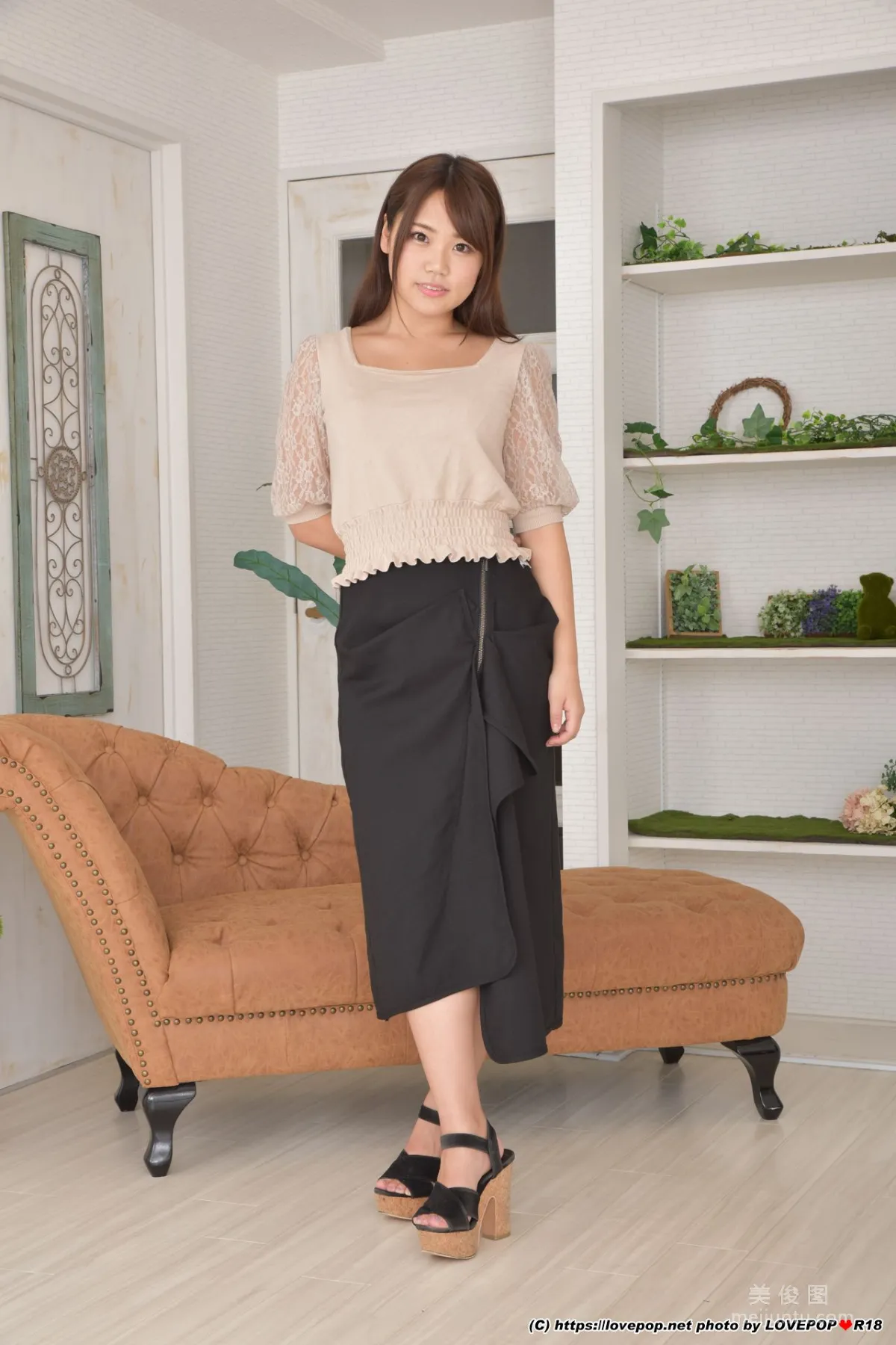 Shiori Mochida 持田栞里 Photoset 03 [LOVEPOP] 写真集