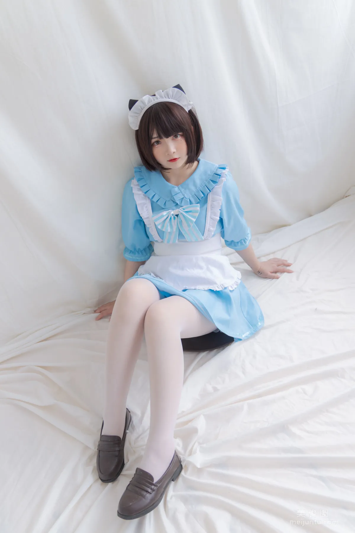 [COS福利] 二次元美女古川kagura 《蓝色小猫女仆》 写真集