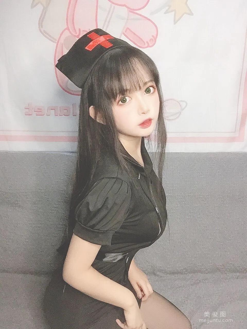 萌妹黑猫猫OvO 《护士喵》 写真集