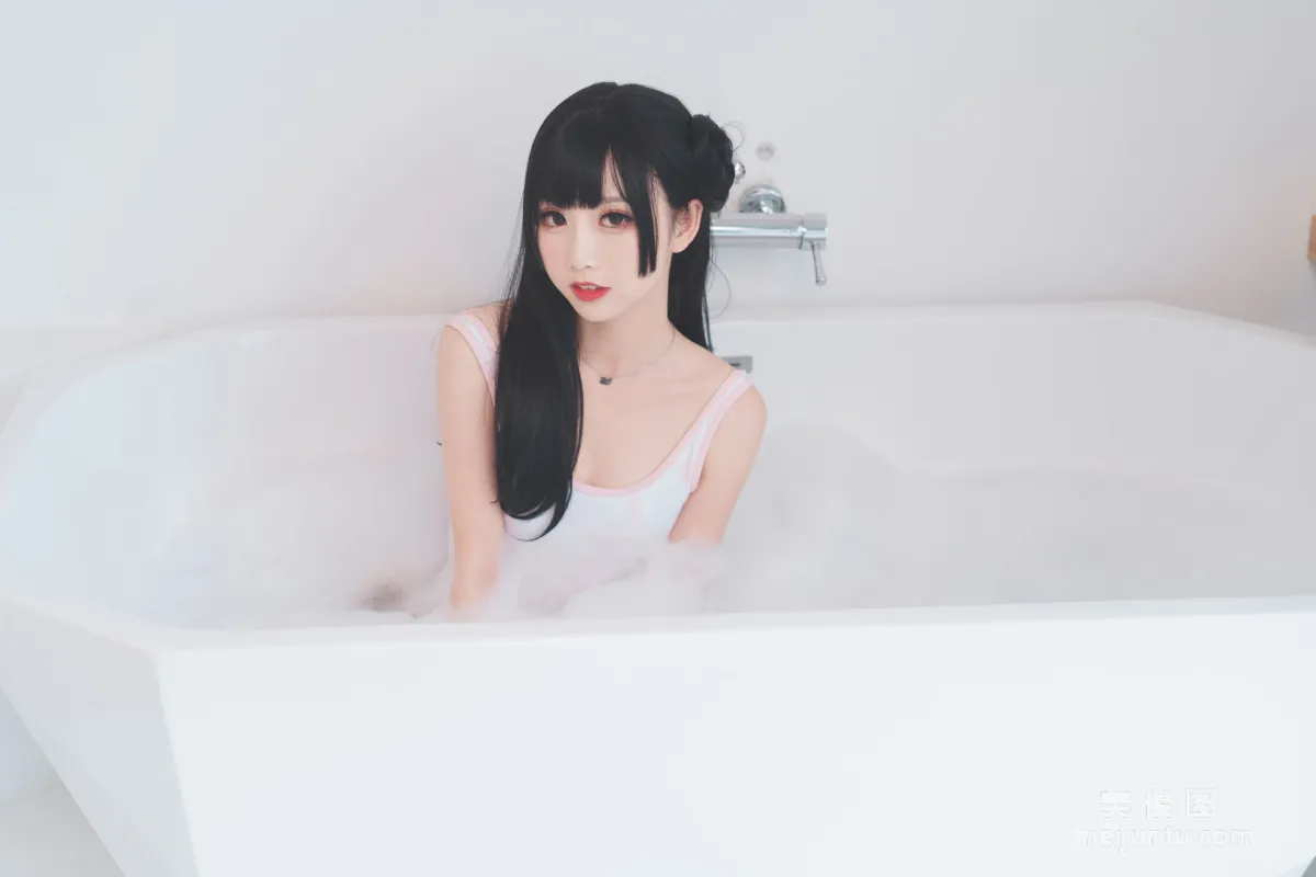 [COS福利] 可爱人气Coser面饼仙儿 《浴缸泡泡》 写真集
