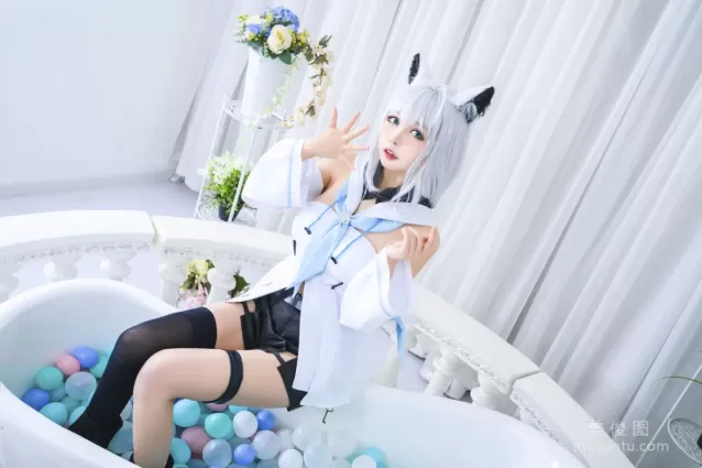 [COS福利] 大眼萌妹黑猫猫OvO 《白上吹雪》 写真集