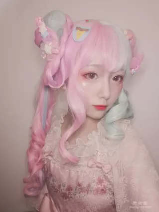 [COS福利] 动漫博主弦音sic 《lolita草莓薄荷冰淇淋》 写真集