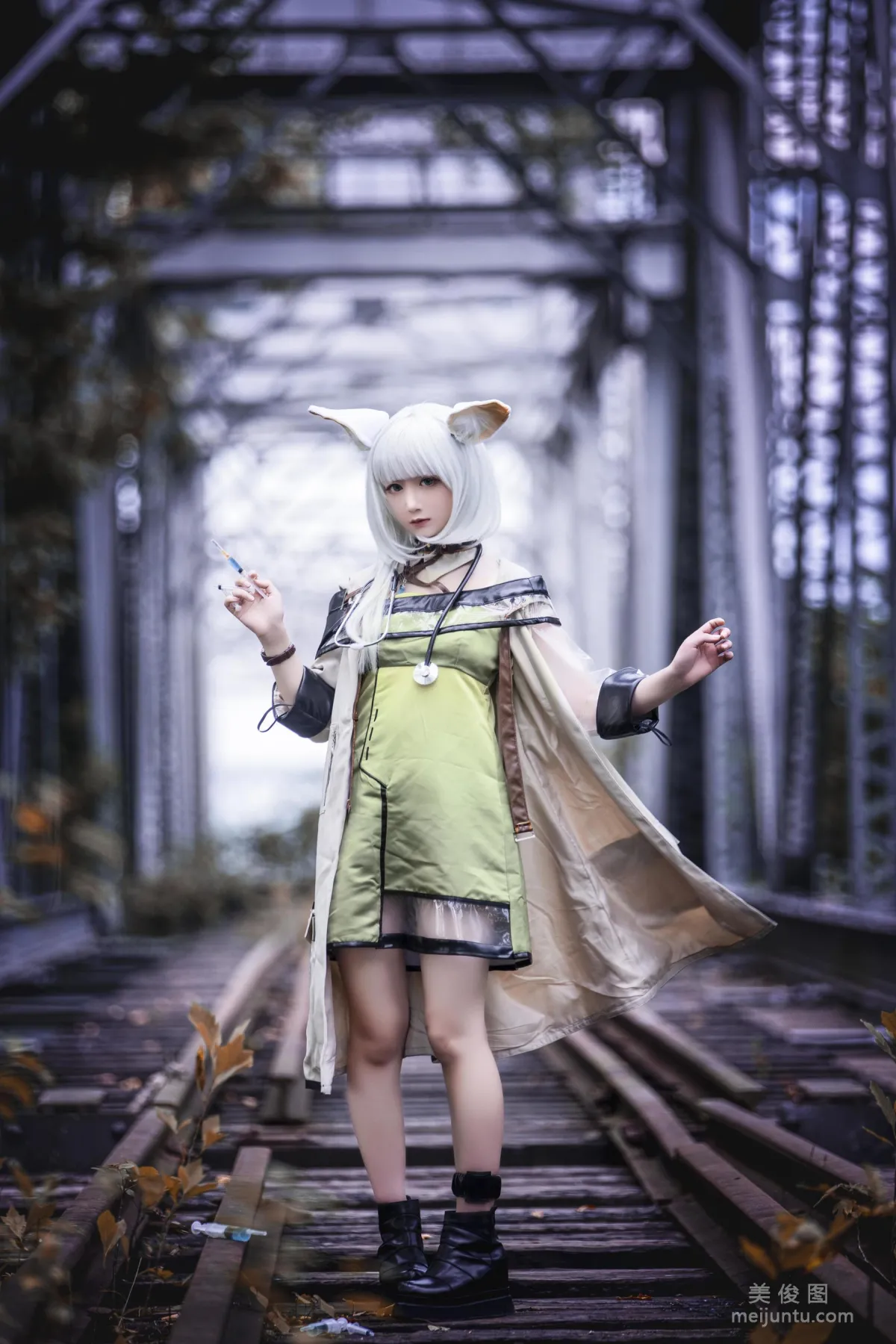[COS福利] 动漫博主弦音sic 《明日方舟》 写真集