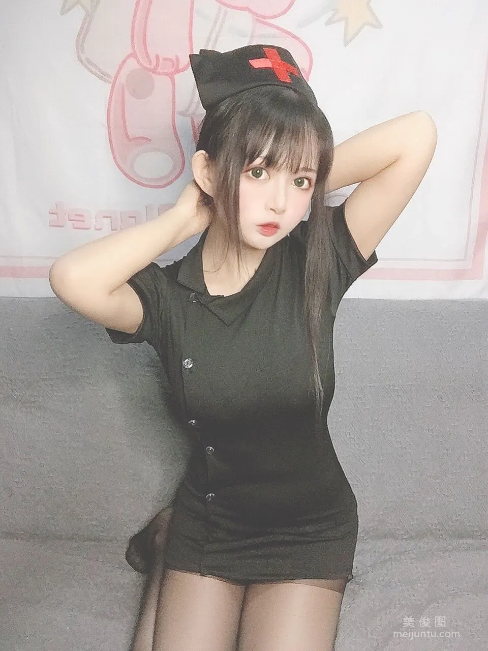 萌妹黑猫猫OvO 《护士喵》 写真集
