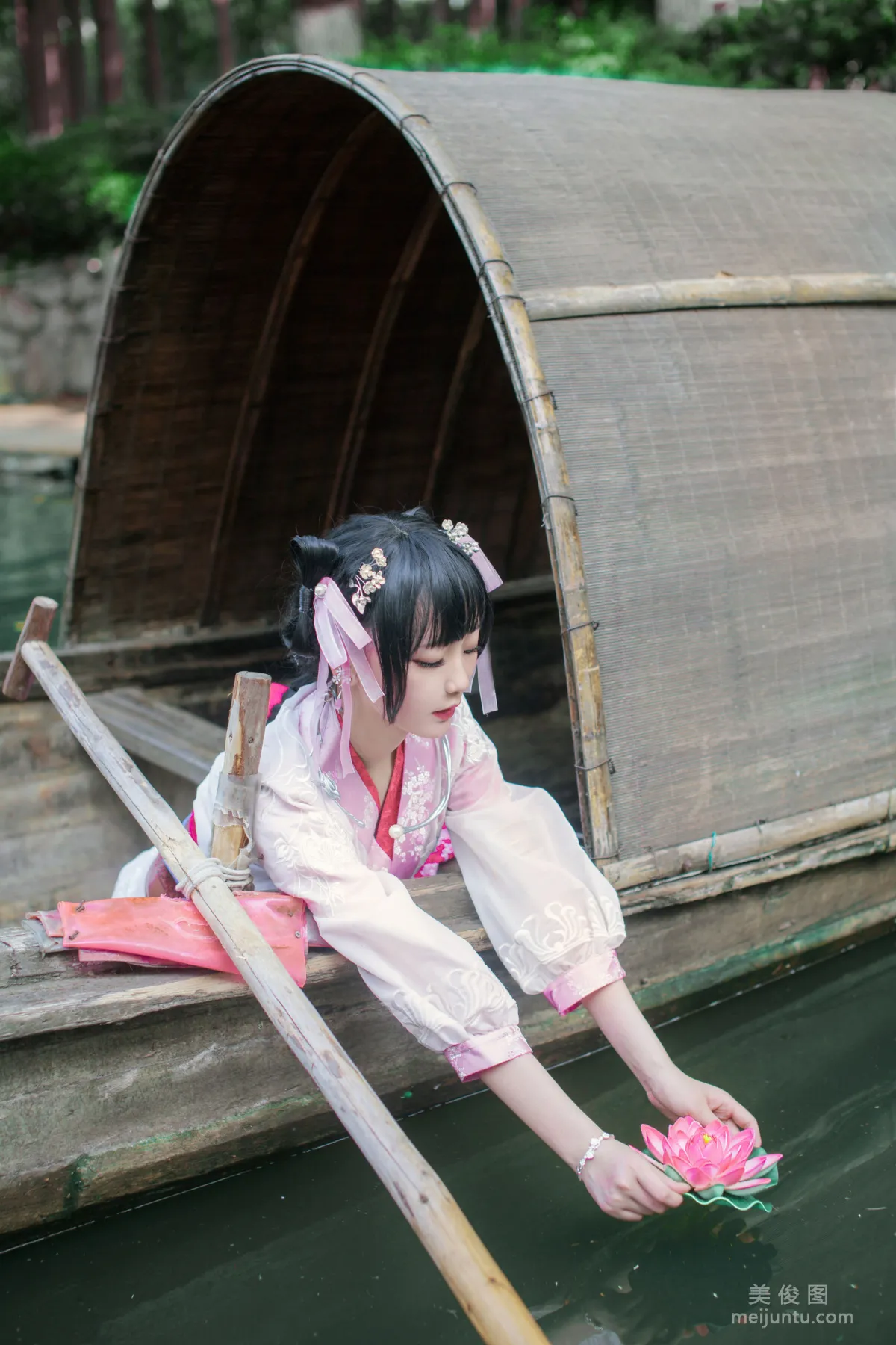 [网红COS] 动漫博主弦音sic 《少年锦衣卫》写真集