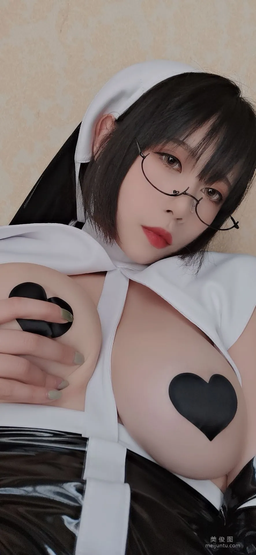 萌妹奈汐酱nice 《修女》 写真集