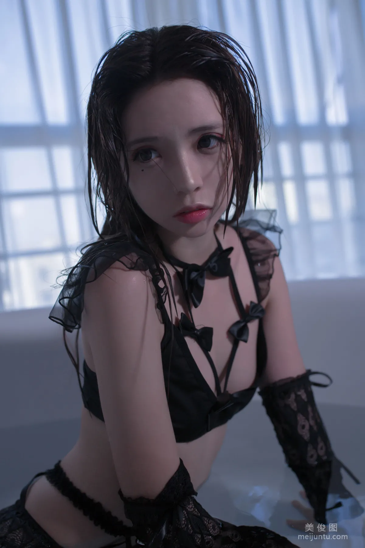 疯猫ss 《蓝色忧郁》 写真集
