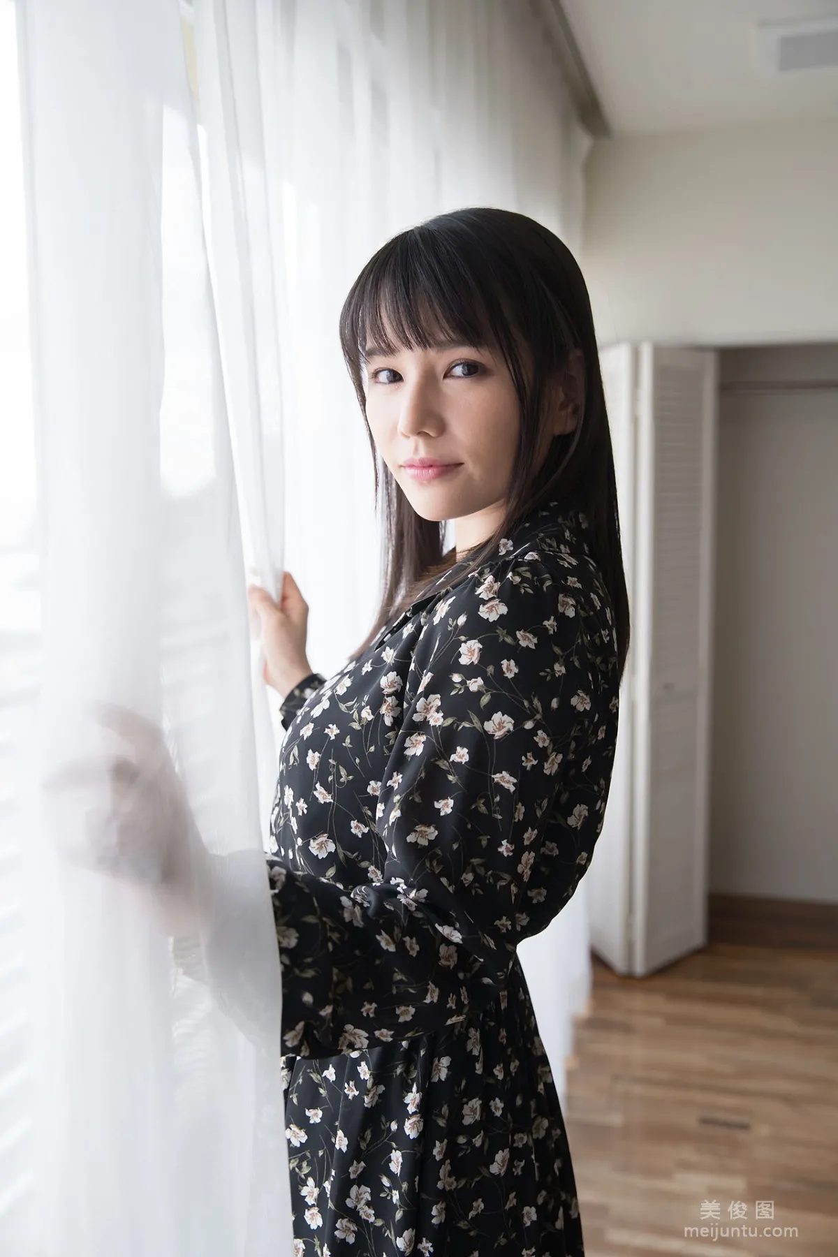 新垣優香 - Secret Gallery (STAGE2) 01 [Minisuka.tv] 写真集