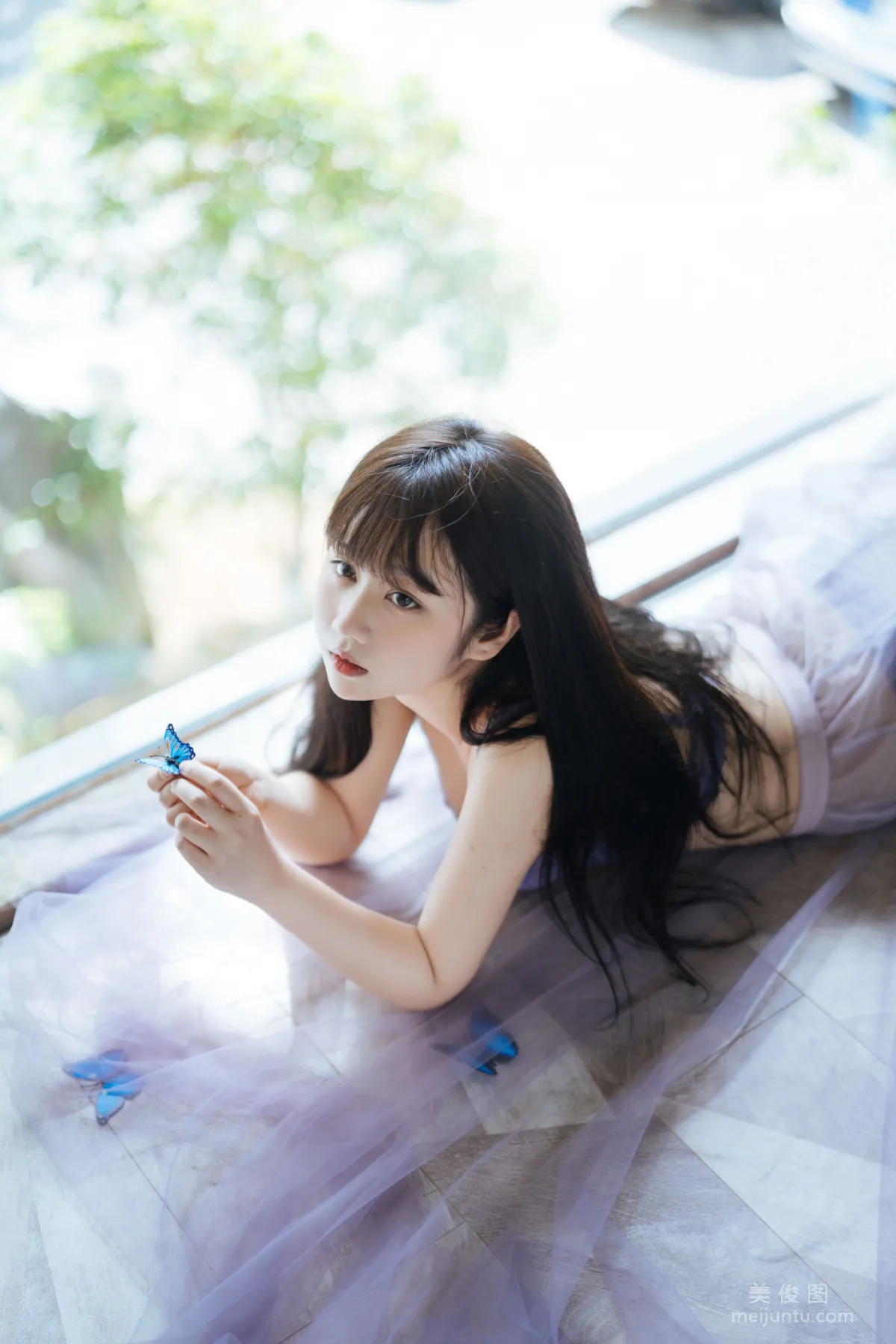 [COS福利] 微博福利姬镜酱 《静夏之薄纱蕾丝》 写真集