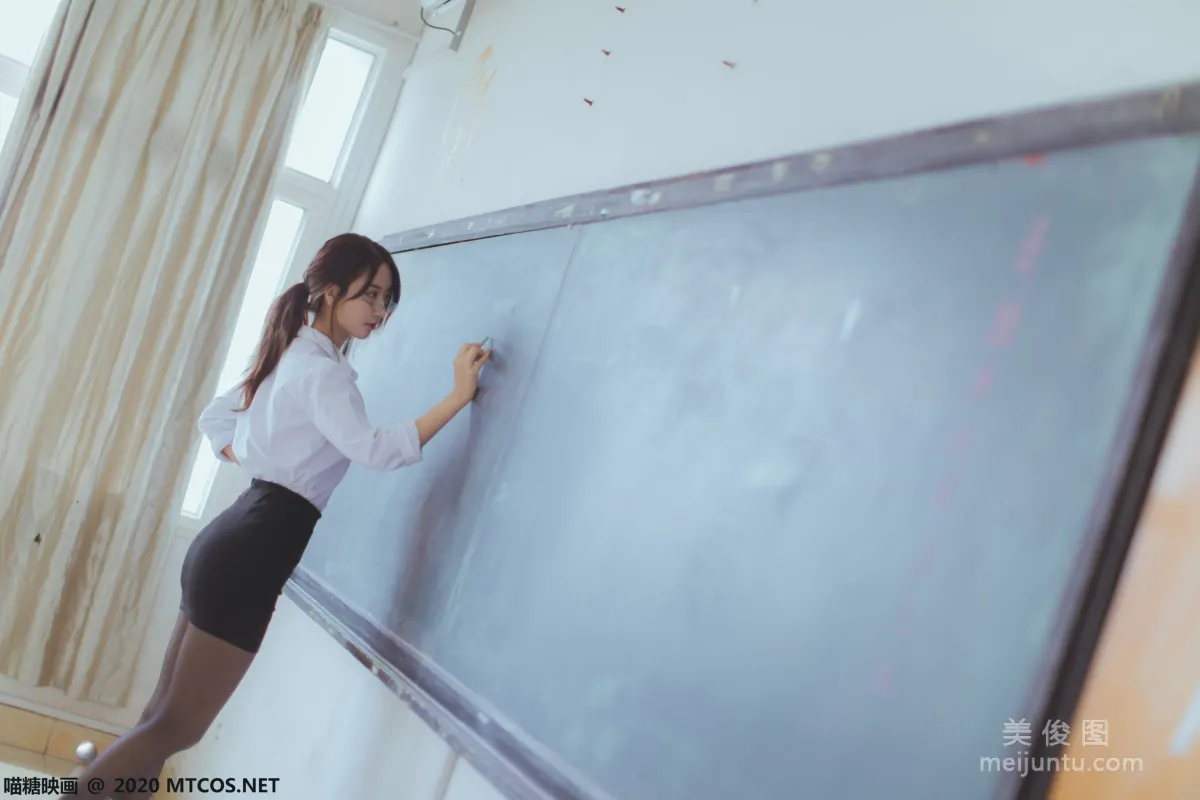 [喵糖映画] VOL.282 OL制服 写真集