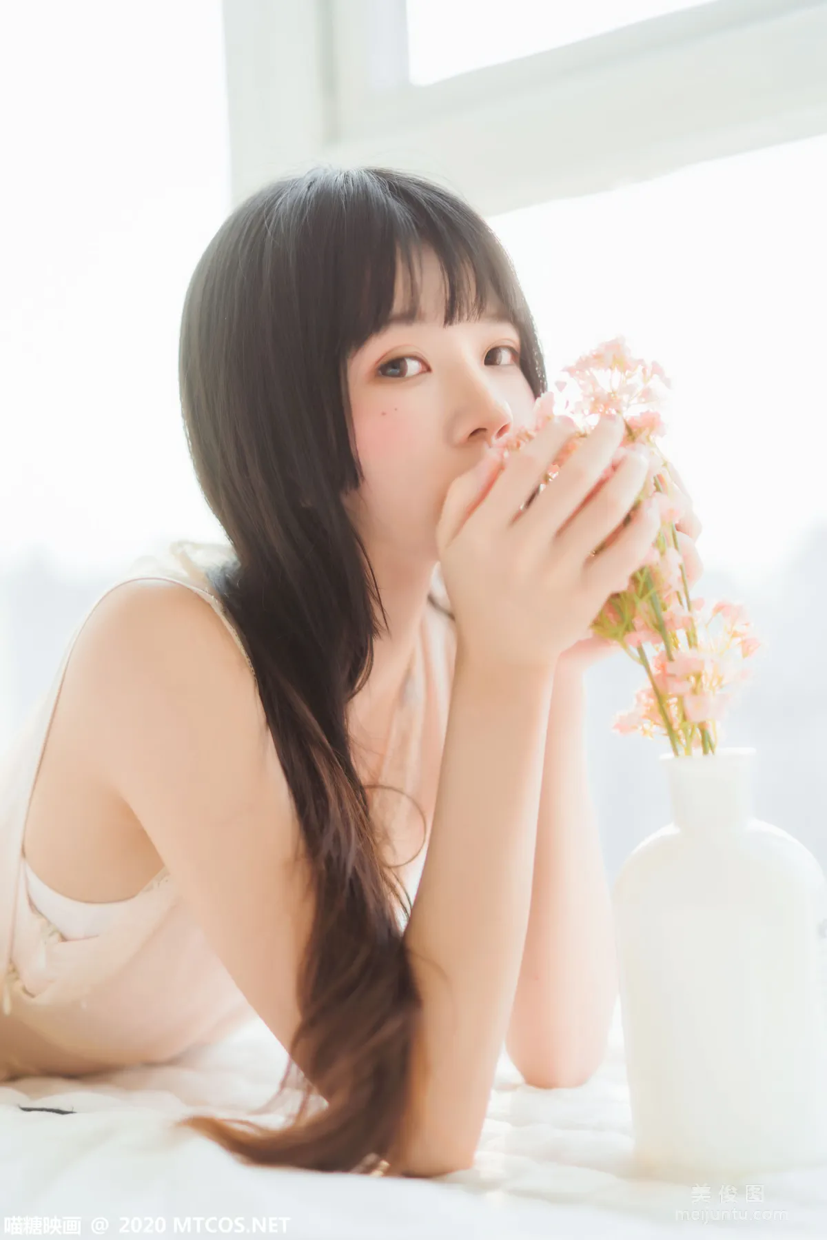 [喵糖映画] VOL.226 《窗边女孩》 写真集