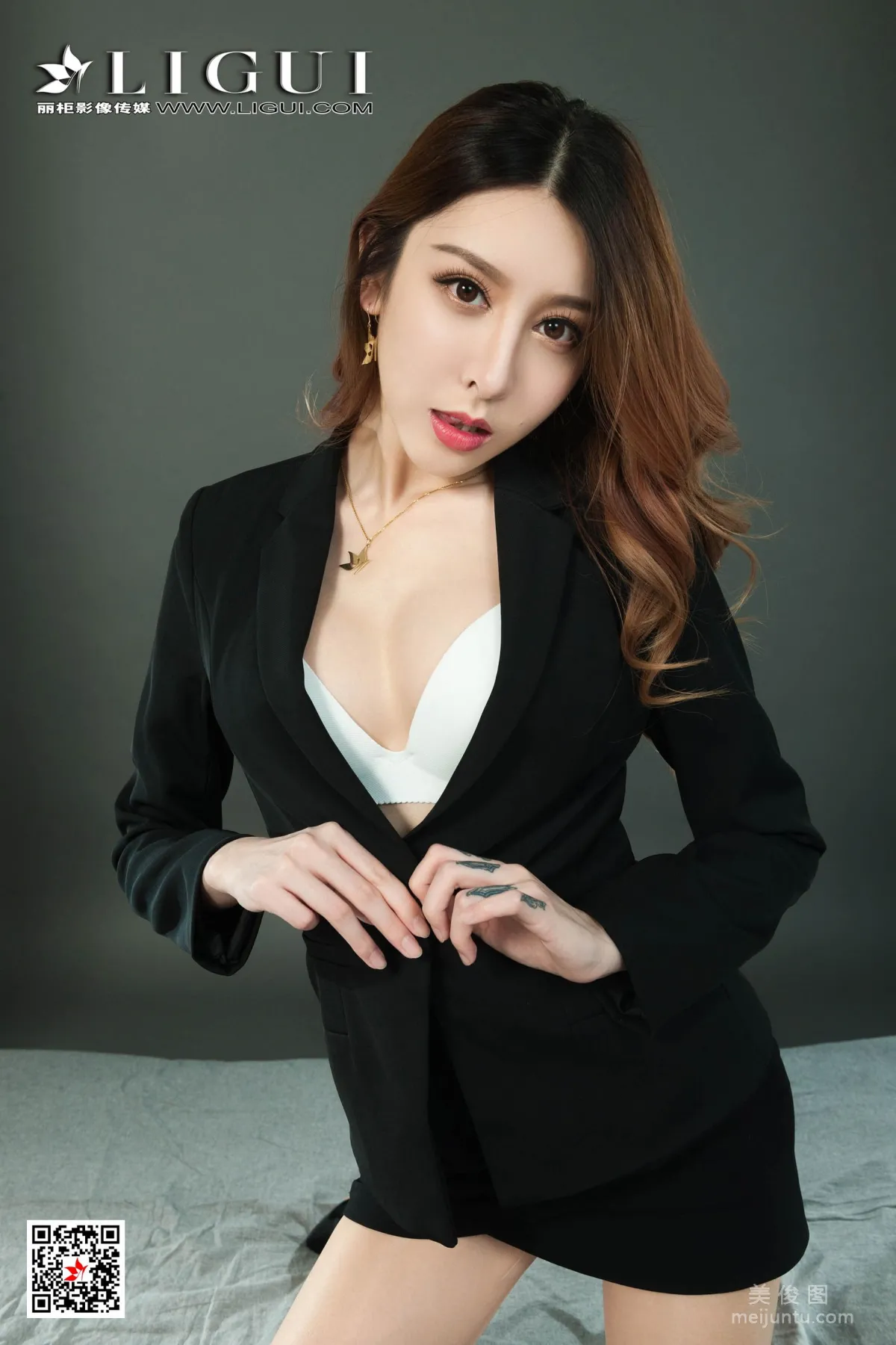[丽柜美束Ligui] Model 兔子《肉丝捆绑绳艺》 写真集