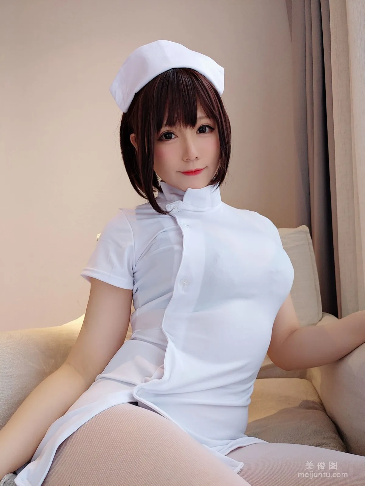 [COS福利] 萌妹子Nyako喵子 《护士妹妹》 写真集