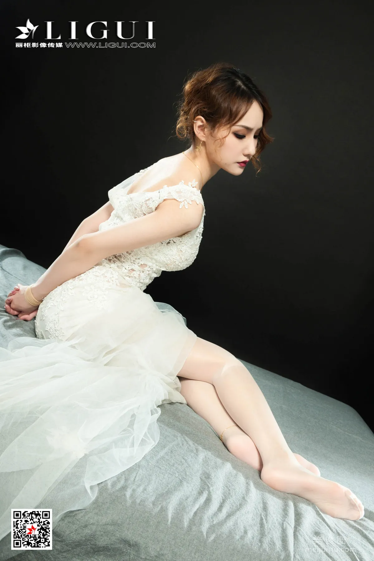 [丽柜美束Ligui] 蕊蕊 《婚纱绳艺》 写真集