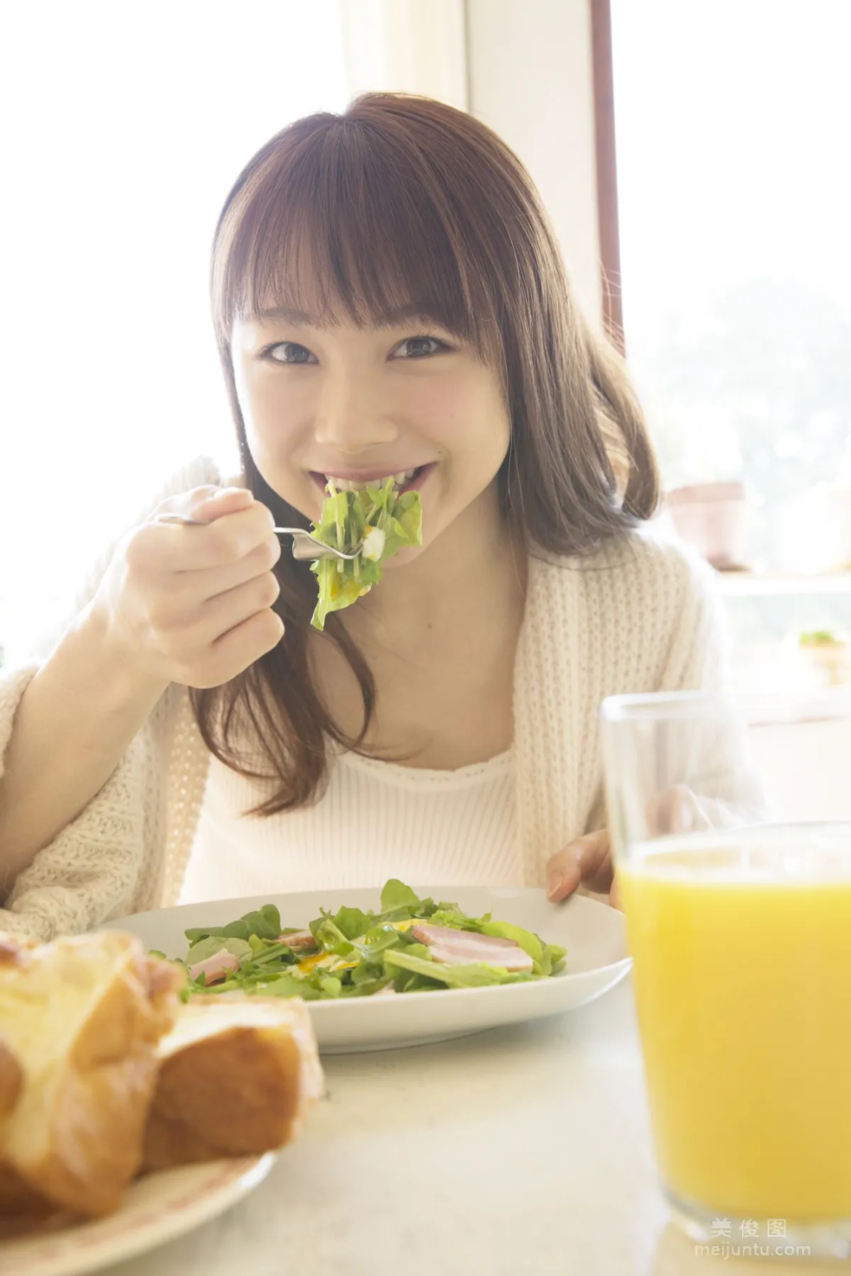 [Hello! Project Digital Books] No.195 石田亜佑美 Ayumi Ishida