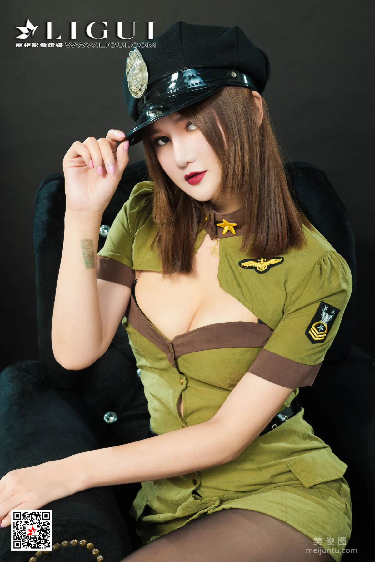 [丽柜Ligui] 网络丽人 Model 文芮 - 黑丝女警丝足诱惑