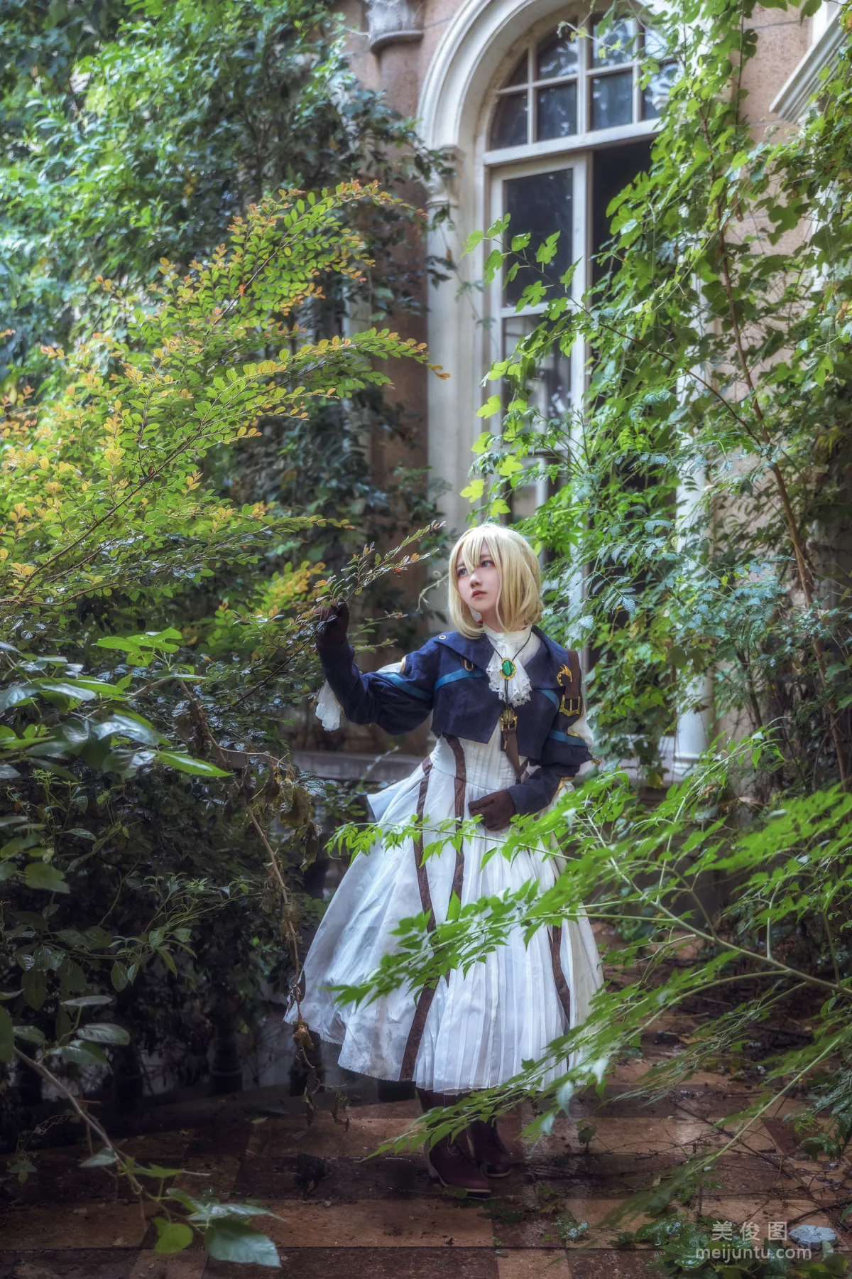 [Cosplay写真] 弦音sic - 紫罗兰永恒花园 薇尔莉特・伊芙加登