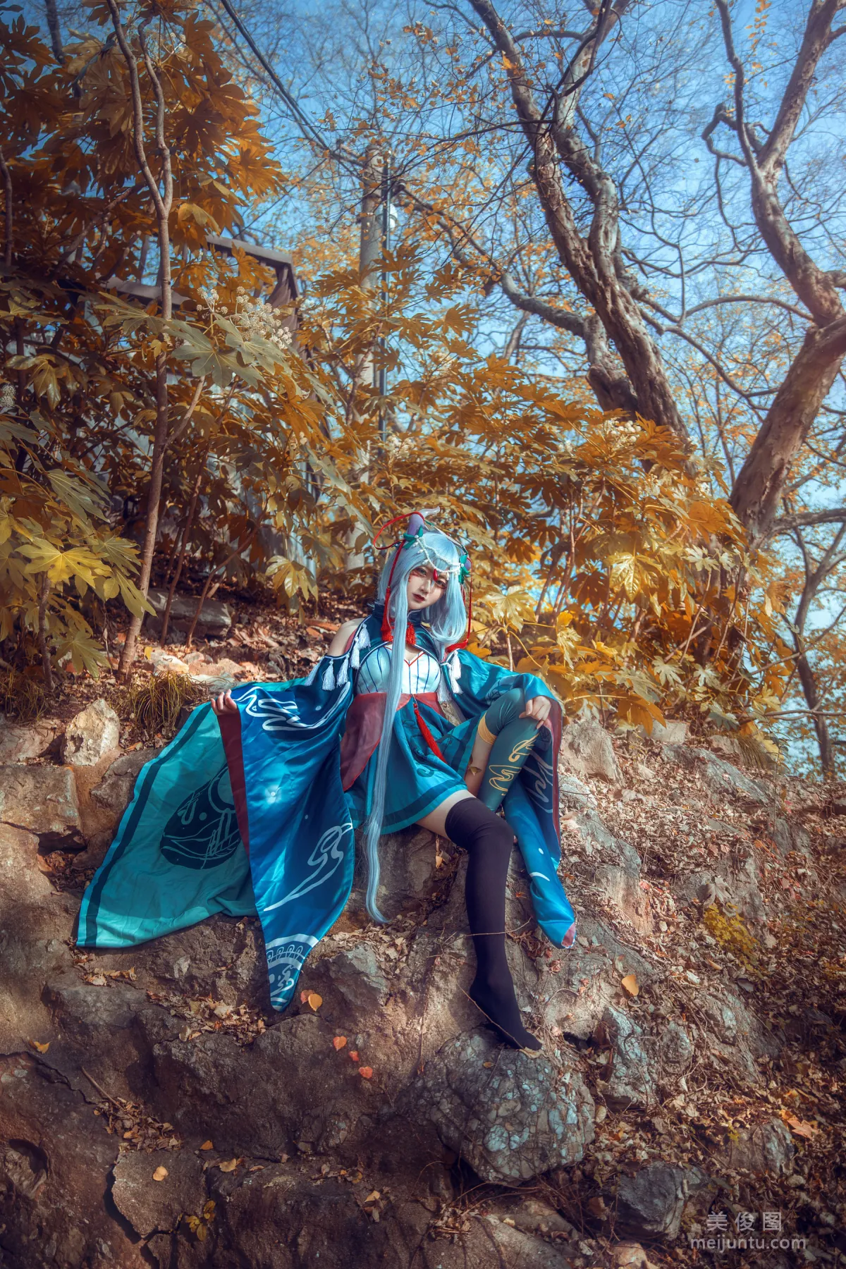 [Cosplay写真] 动漫博主弦音sic - 洛天依 上古神話