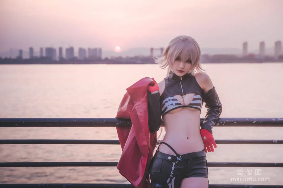 [Cosplay] 铁板烧鬼舞w - 中山码头黑贞黑呆双人