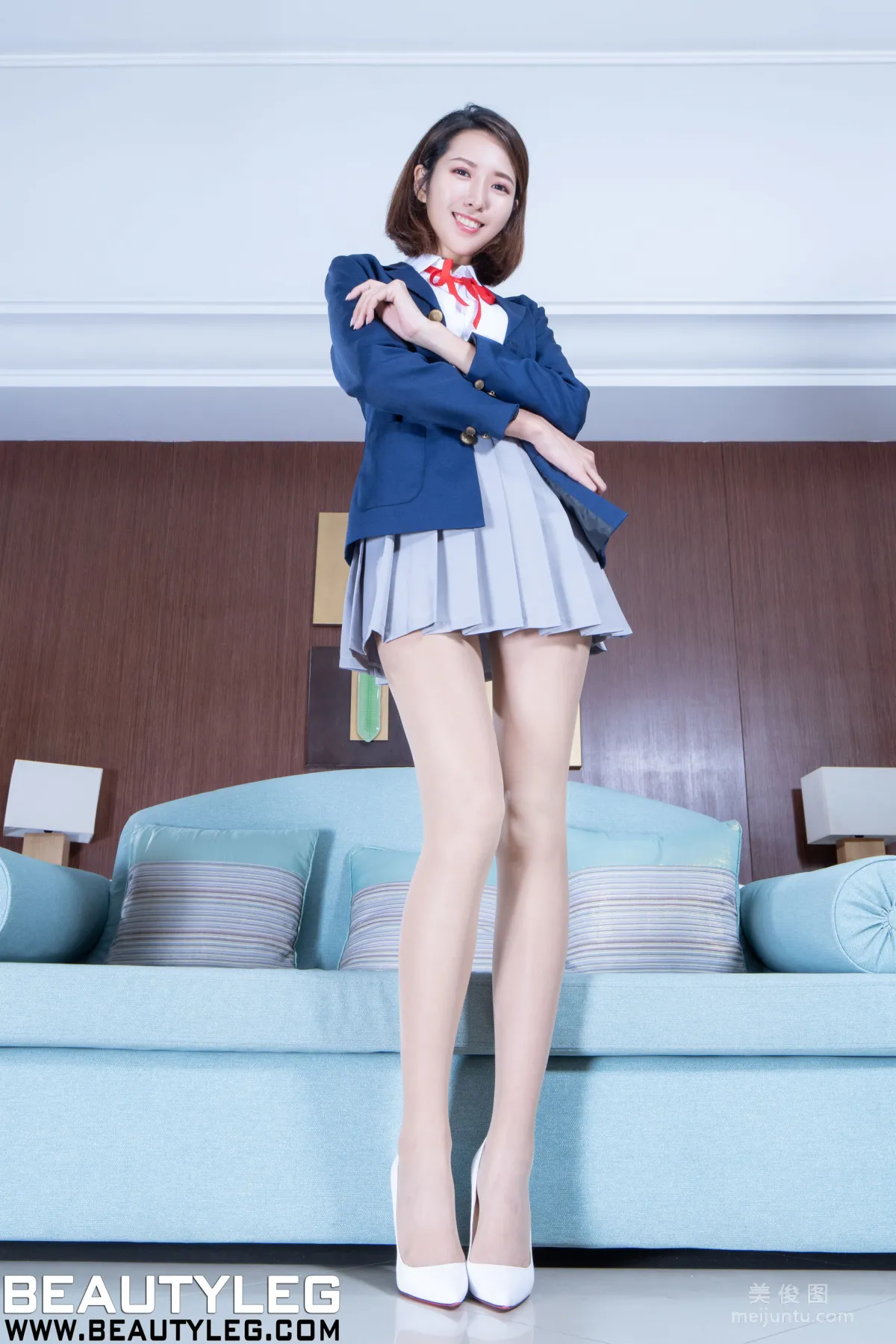 [Beautyleg] No.2006 Iris - 肉丝校服美腿+黑丝OL写真