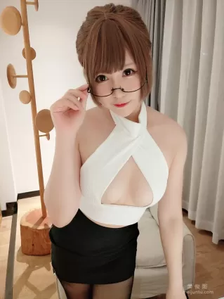 [Cosplay写真] Nyako喵子 - 开胸黑丝