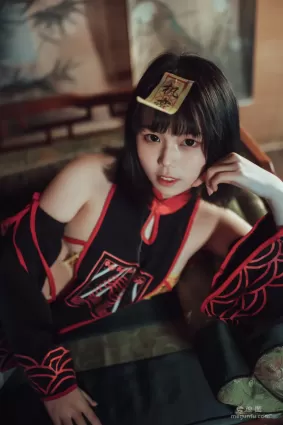 [Cosplay] 七月喵子 - 小僵尸
