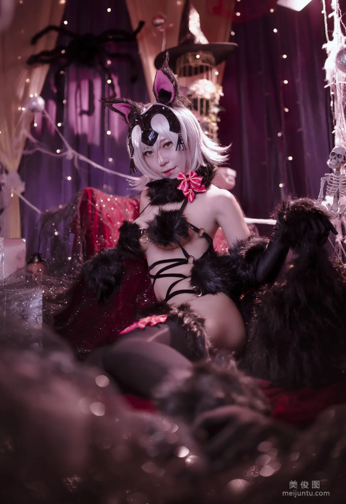 [网红COSER] 动漫博主Money冷冷 - 贞德