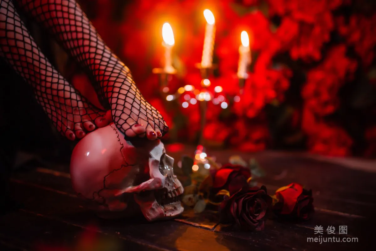 [网红COSER] 高颜值coser念念_D - 半人马旗袍 写真集