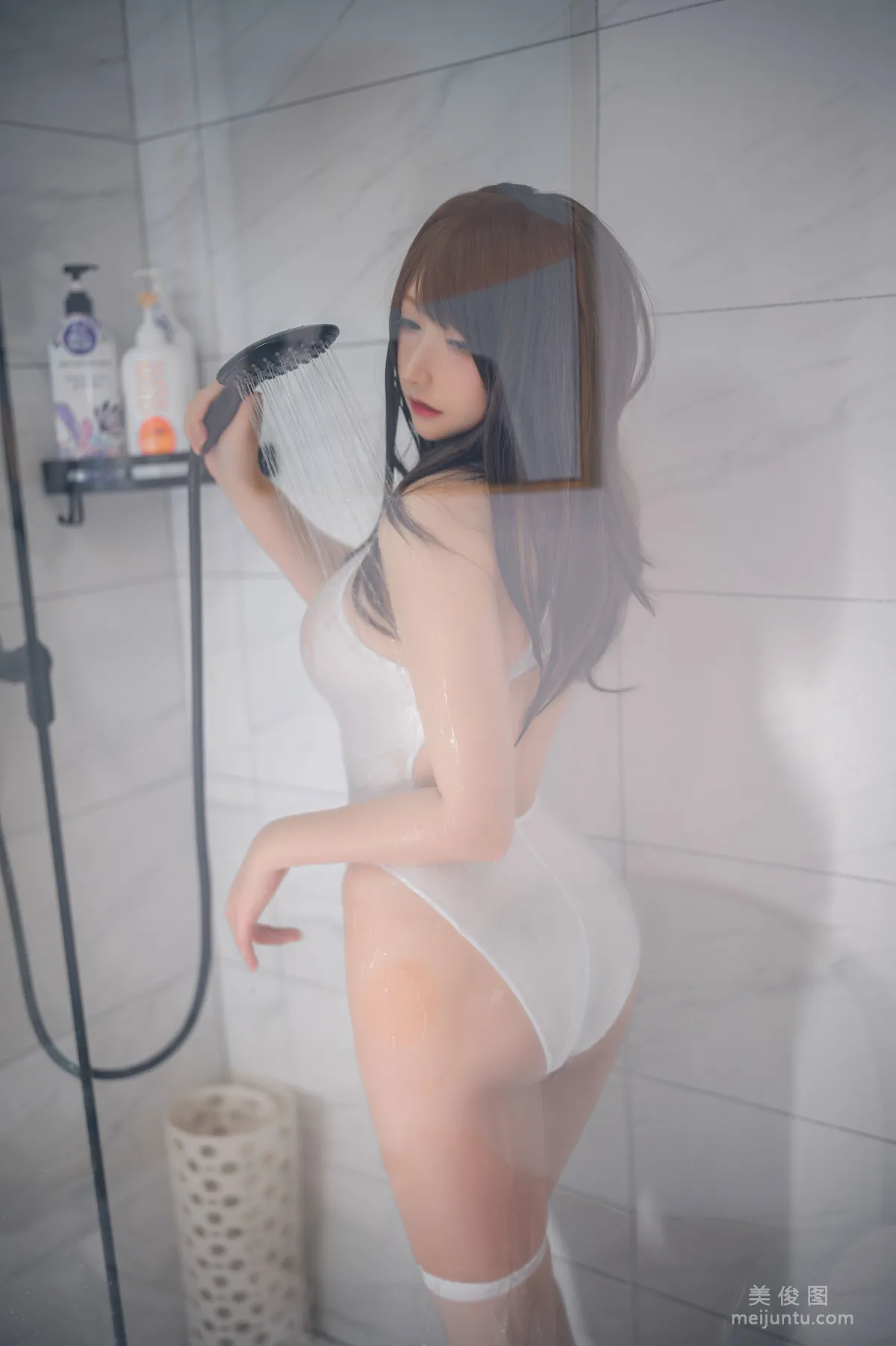 [网红COSER] 念念_D - 白色竞泳 写真集