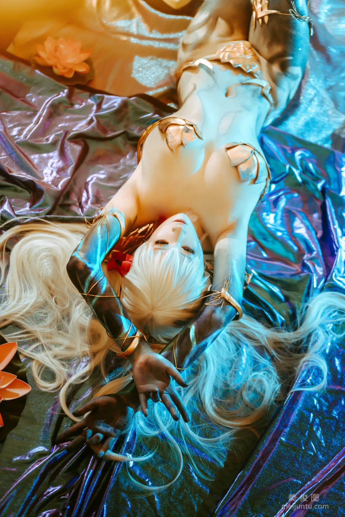 [网红COSER] 念念_D - 迦摩 写真集
