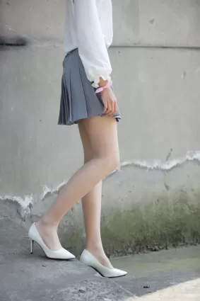[奈丝] NO.072 小橙子 - 扎马尾辫 穿白褶裙