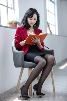 [奈丝] NO.087 小啊刀 - 通勤Office Lady