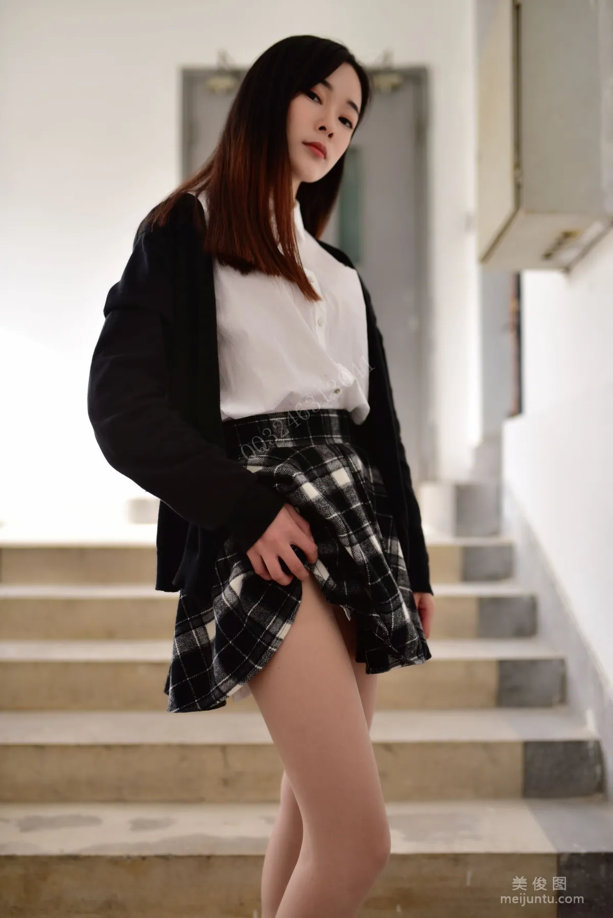 [大生模拍] No.055 婉儿 - 经典肉丝配黑高
