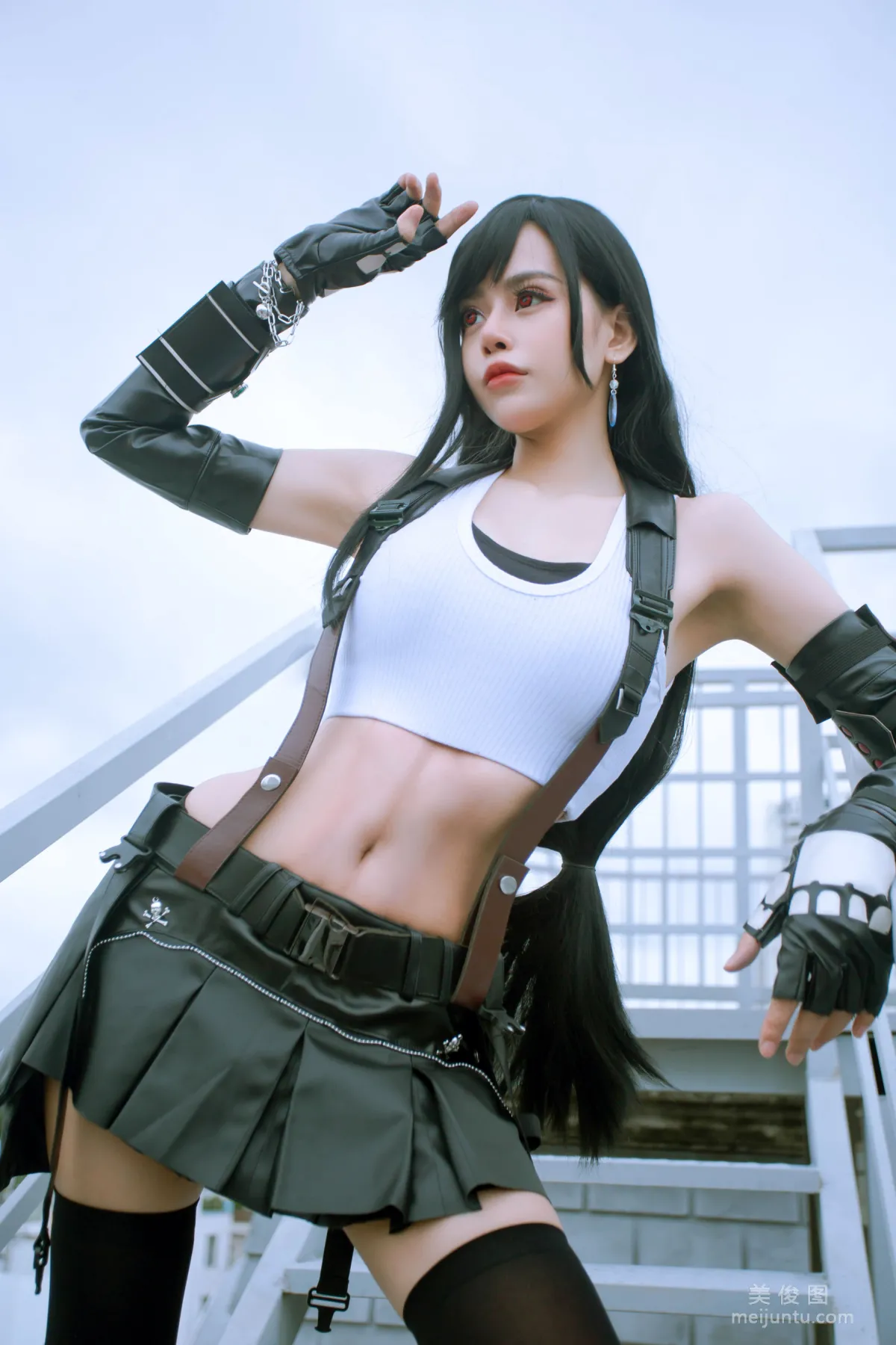 [网红COSER] 日本性感萝莉Byoru - Tifa 写真套图