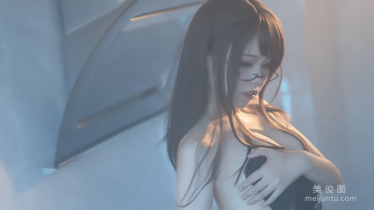 [Cosplay] 七月喵子 - 眼镜娘1号 写真套图