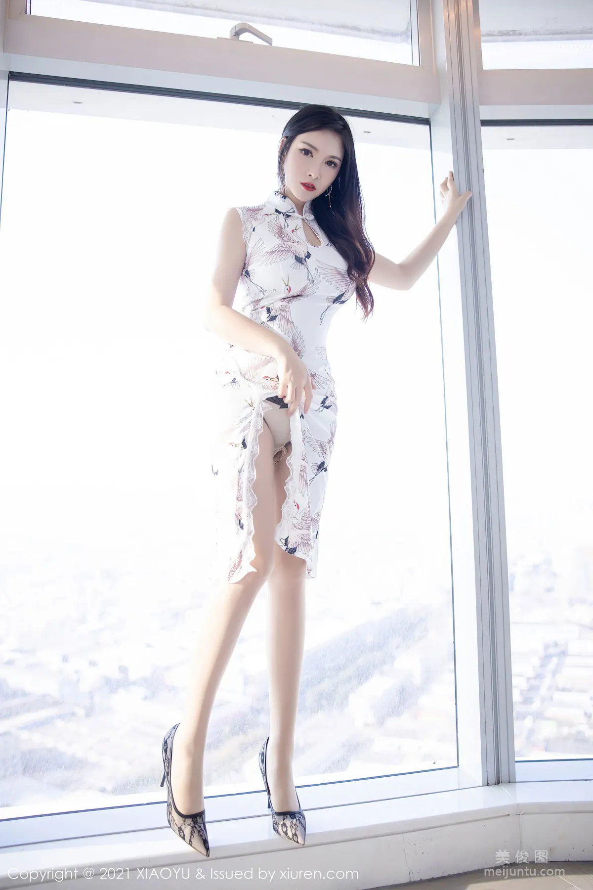 [语画界XIAOYU] Vol.558 乔漫妮mina - 浪漫韵味旗袍