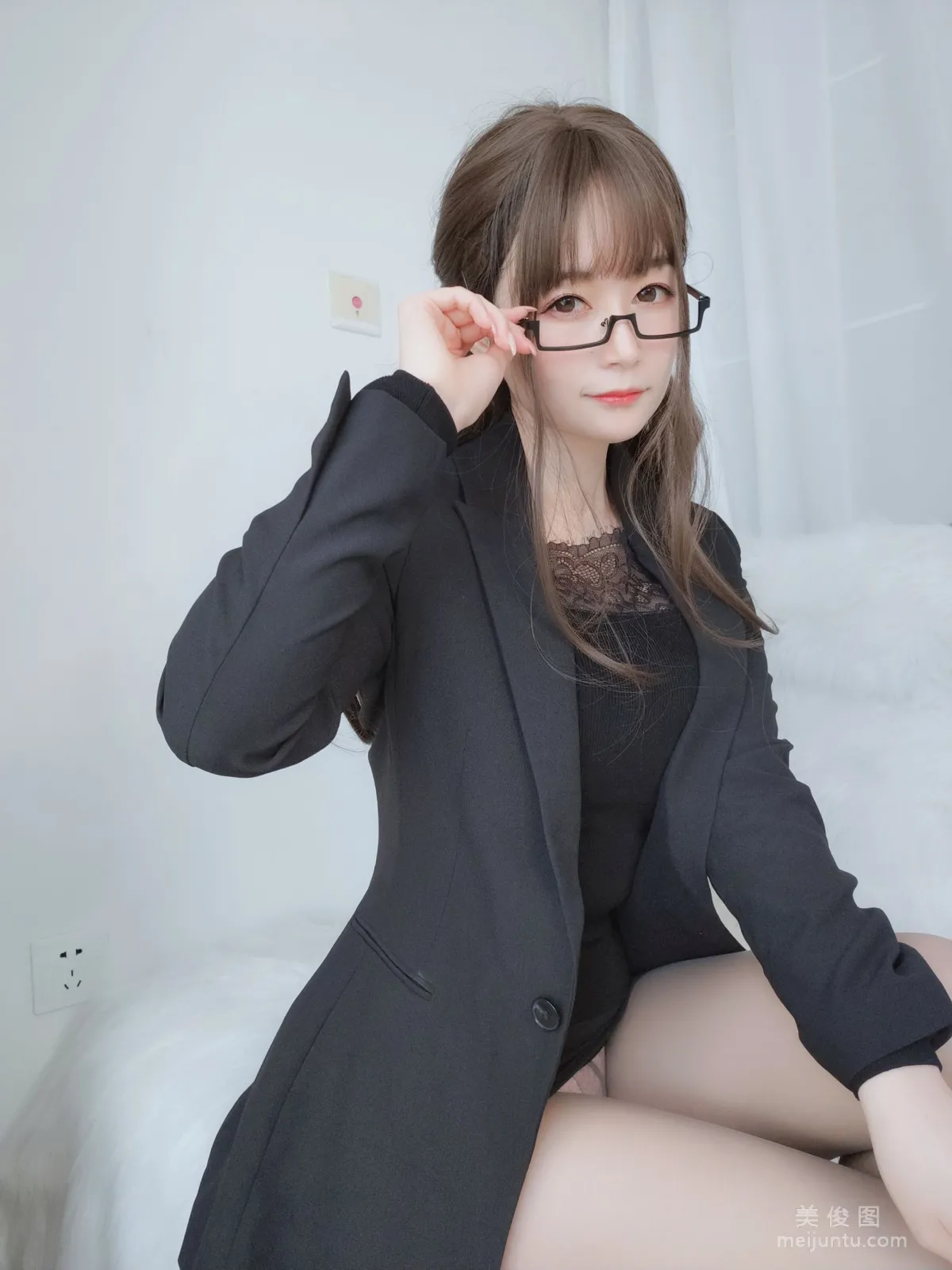 Coser小姐姐白银81 - 黑西服