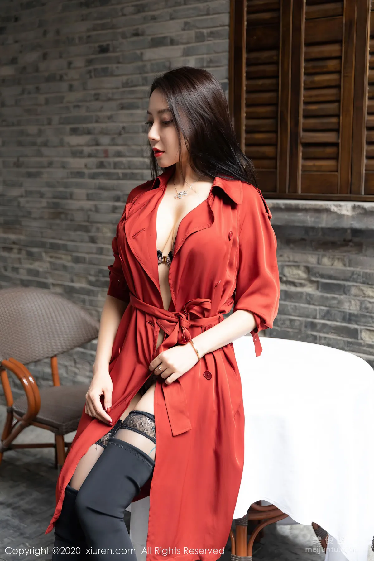 [秀人XIUREN] No.2780 果儿Victoria - 皮大衣之下的镂空内衣