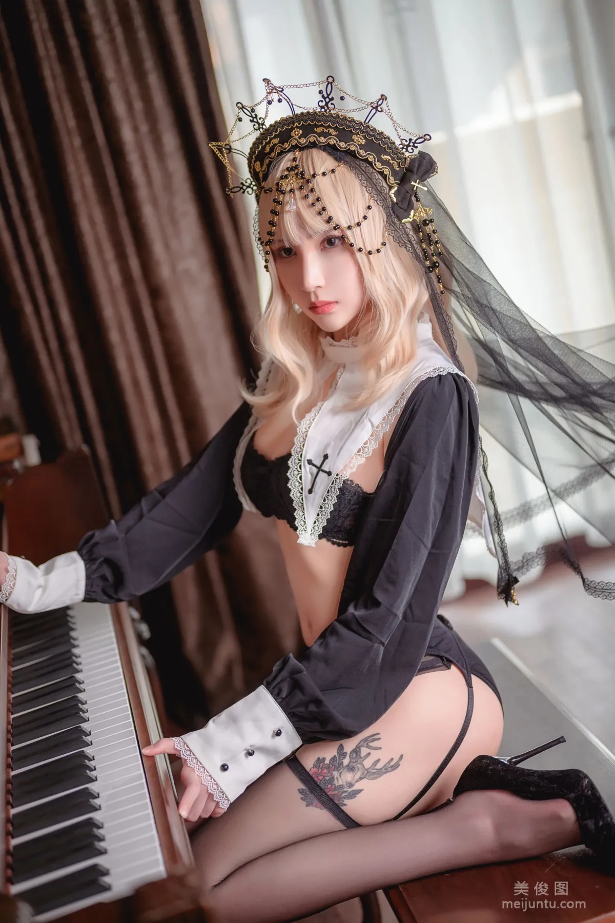 [Cosplay] vams子 - 修女 写真套图