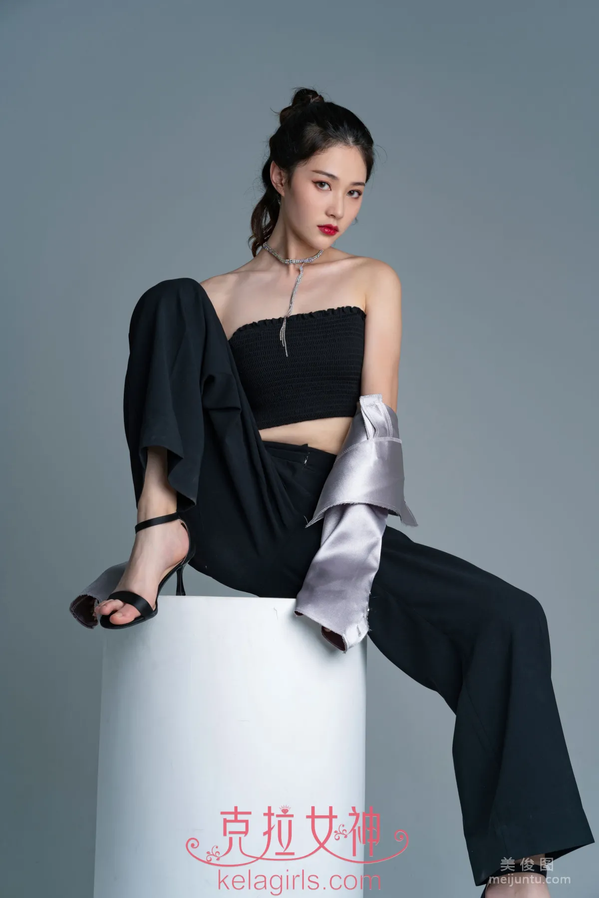 [克拉女神Kelagirls] 苏棠 - 酷拍裸足