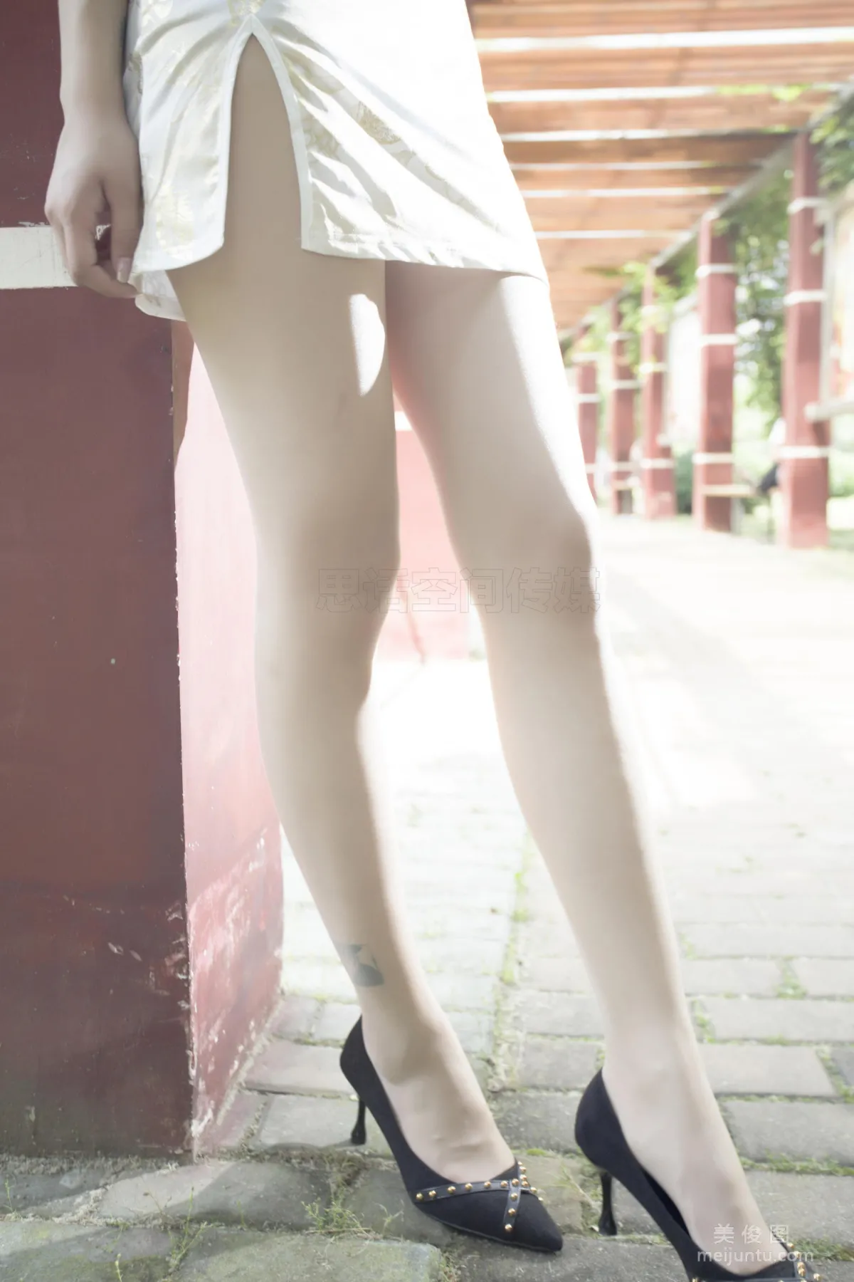 [思话SiHua] SH138 橘子 - 长腿旗袍美女露美足
