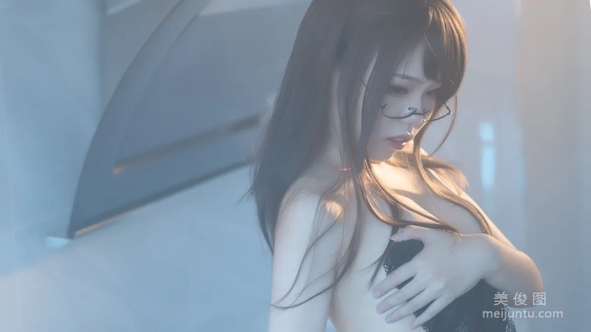 [Cosplay] 七月喵子 - 眼镜娘1号 写真套图