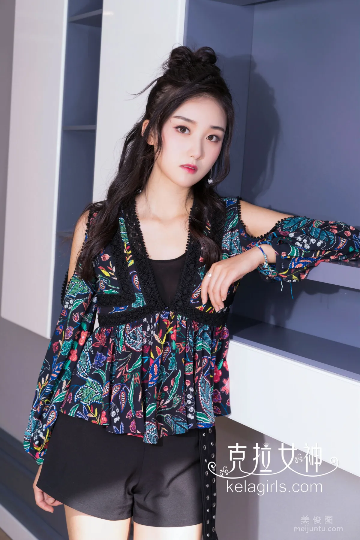 [克拉女神Kelagirls] 馨馨 - 十指殷红