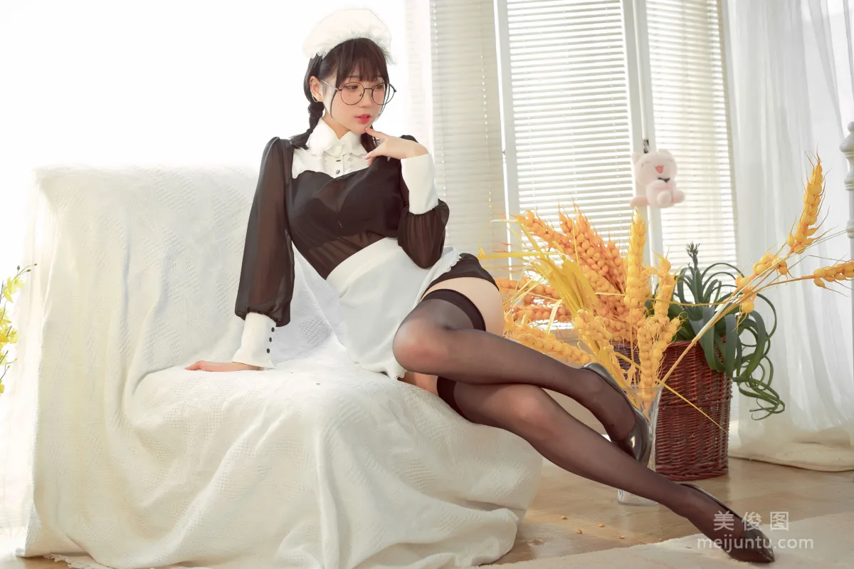 [网红COSER] 周叽是可爱兔兔 - 眼镜女仆