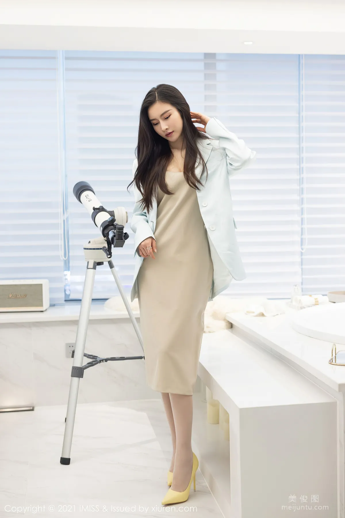 [爱蜜社IMiss] Vol.601 Vanessa - 碎花与蕾丝内衣