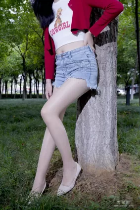 [思话SiHua] SH129 子琦 - 公园长腿活力少女