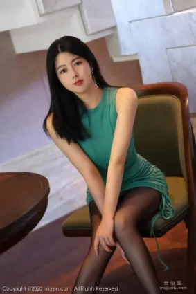 [秀人XiuRen] No.2744 娜露Selena - 极致黑丝之下美腿翘臀