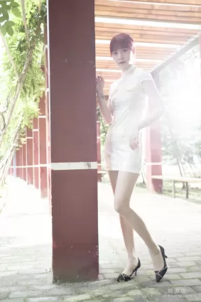 [思话SiHua] SH138 橘子 - 长腿旗袍美女露美足
