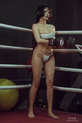 [网红COSER] 秋和柯基(夏小秋秋秋) - 地下拳 写真套图