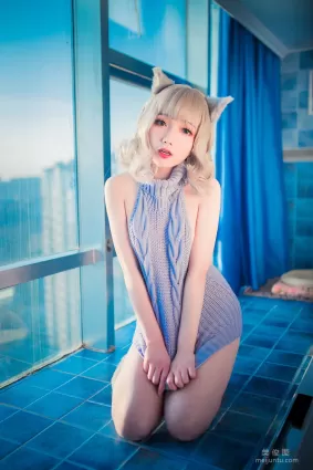 [网红COSER] 萝莉福利真央Mao - 露背毛衣